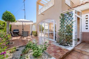 Casa En venta en Punta Prima, Orihuela Costa photo 0