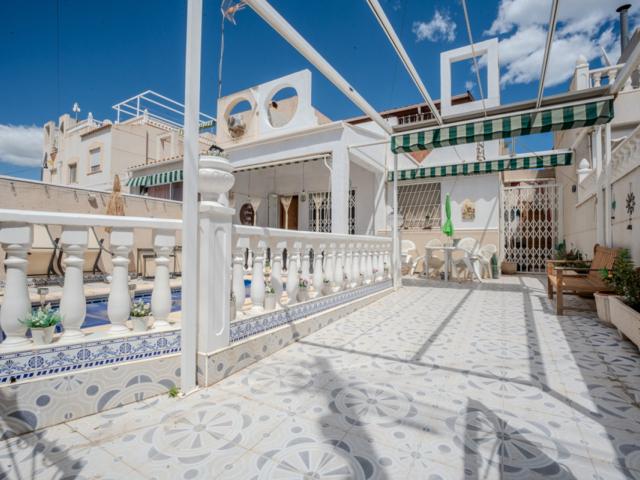 Piso En venta en Centro, Torrevieja photo 0