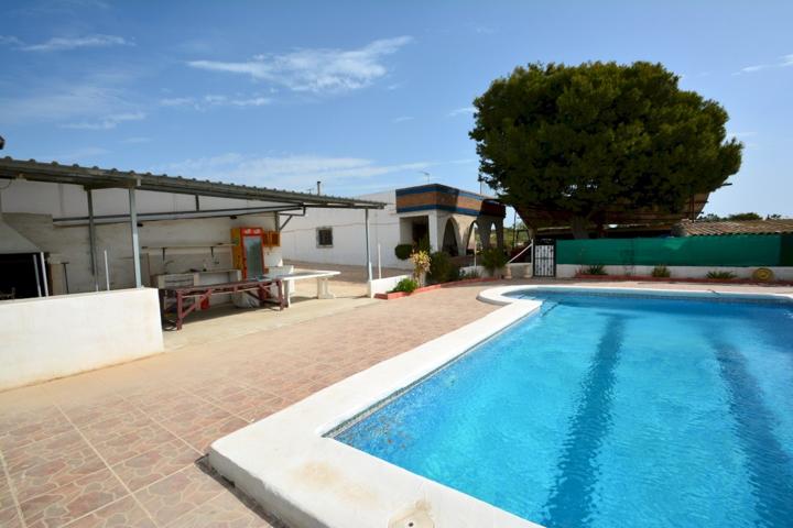 Casa En venta en Urbanizaciones, Guardamar Del Segura photo 0