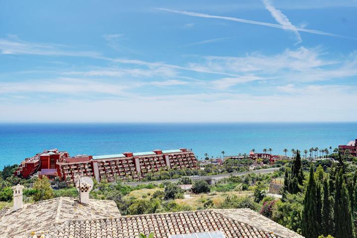 Casa En venta en Reserva Del Higuerón, Fuengirola photo 0