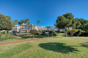 Piso En venta en Cabopino-Artola, Marbella photo 0
