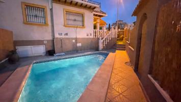 Casa En venta en Lomas De Cabo Roig, Orihuela Costa photo 0