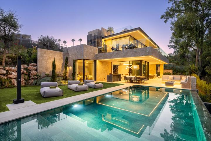 Casa En venta en Los Naranjos, Marbella photo 0