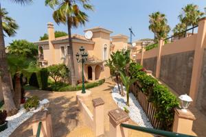 Casa En venta en Torrenueva, Mijas photo 0