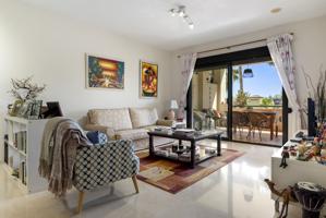 Piso En venta en Nueva Atalaya, Estepona photo 0