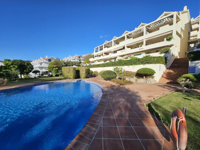 Piso En venta en El Velerín, Estepona photo 0