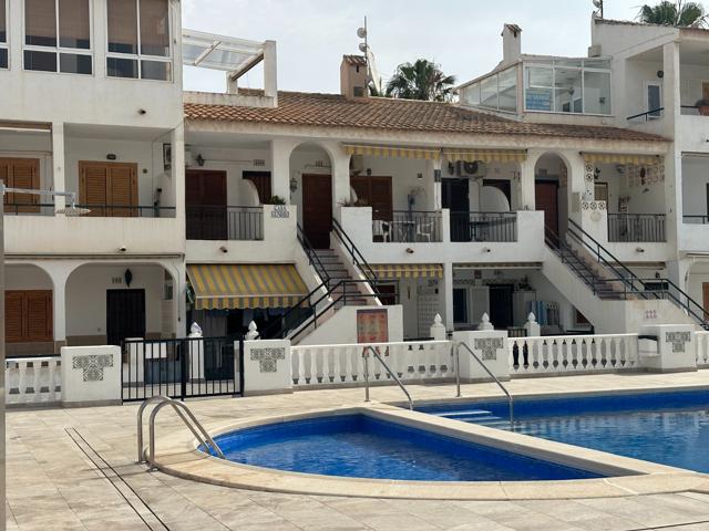Piso En venta en Centro, Torrevieja photo 0