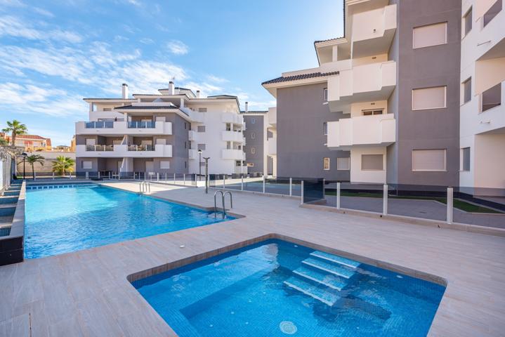 Piso En venta en Lomas De Cabo Roig, Orihuela Costa photo 0