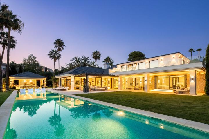 Casa En venta en Los Naranjos, Marbella photo 0