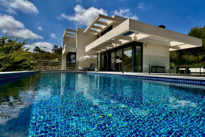 Casa En venta en Las Colinas Golf, Orihuela photo 0