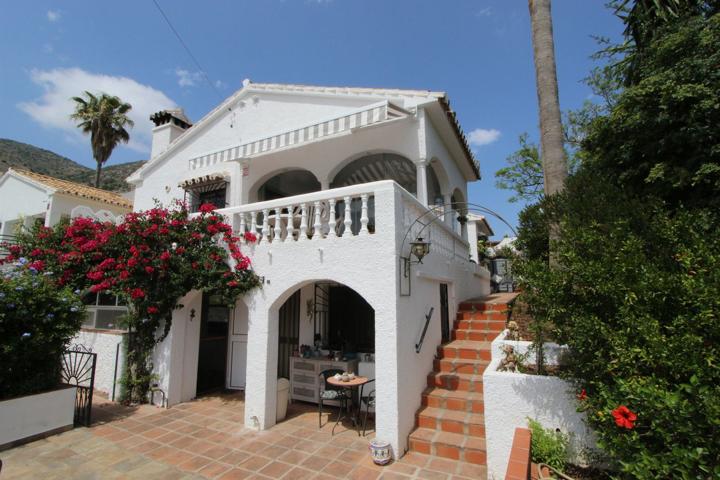 Casa En venta en Estupa Budista, Benalmádena photo 0