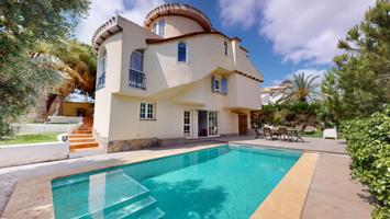 Casa En venta en Lomas De Cabo Roig, Orihuela Costa photo 0