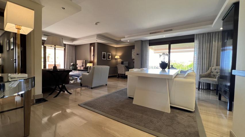 Piso En venta en Bahia De La Plata, Estepona photo 0