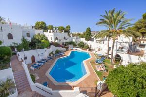 Casa En venta en Nueva Andalucía, Marbella photo 0