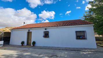 Casa De Campo En venta en Andalucia, Baza photo 0