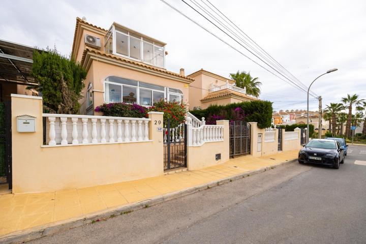 Casa En venta en Villamartín-Las Filipinas, Orihuela Costa photo 0