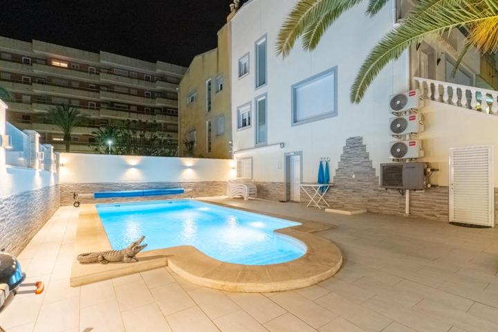 Casa En venta en Punta Prima, Torrevieja photo 0