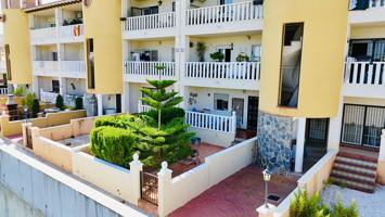 Piso En venta en Costa Blanca, Cabo Roig photo 0