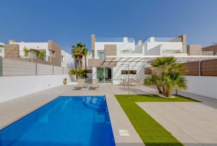 Casa En venta en La Siesta - El Salado - Torreta, Torrevieja photo 0