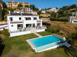 Casa En venta en Elviria, Elviria photo 0