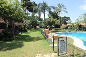  Ático En venta en Elviria, Elviria photo 0