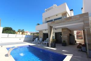 Casa En venta en Villamartín-Las Filipinas, Orihuela Costa photo 0