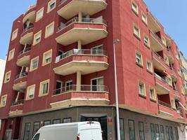 Piso En venta en Torrevieja, Torrevieja photo 0