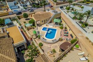 Casa En venta en La Siesta - El Salado - Torreta, Torrevieja photo 0