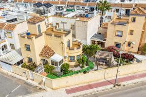 Casa En venta en Los Balcones, Torrevieja photo 0