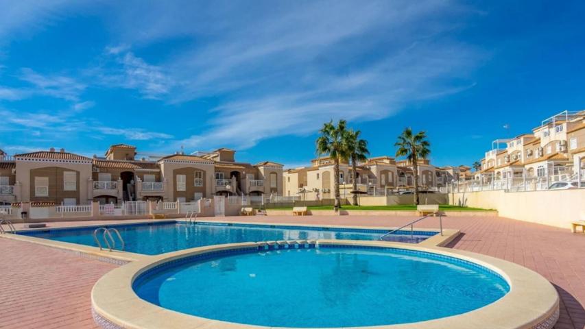 Casa En venta en Playa De Los Locos, Torrevieja photo 0