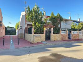 Casa En venta en Playa De Los Naufragos, Torrevieja photo 0