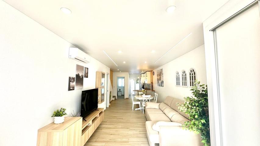 Casa En venta en Estacion De Autobuses, Torrevieja photo 0