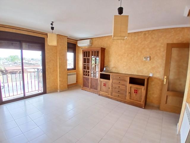 Dúplex En venta en El Viso De San Juan photo 0