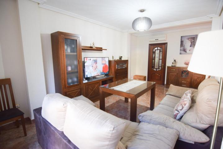 PISO REFORMADO CON ASCENSOR EN FÁTIMA!! photo 0