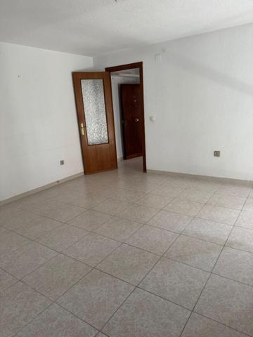 PISO PERFECTAMENTE UBICADO CON 3 DORMITORIOS photo 0