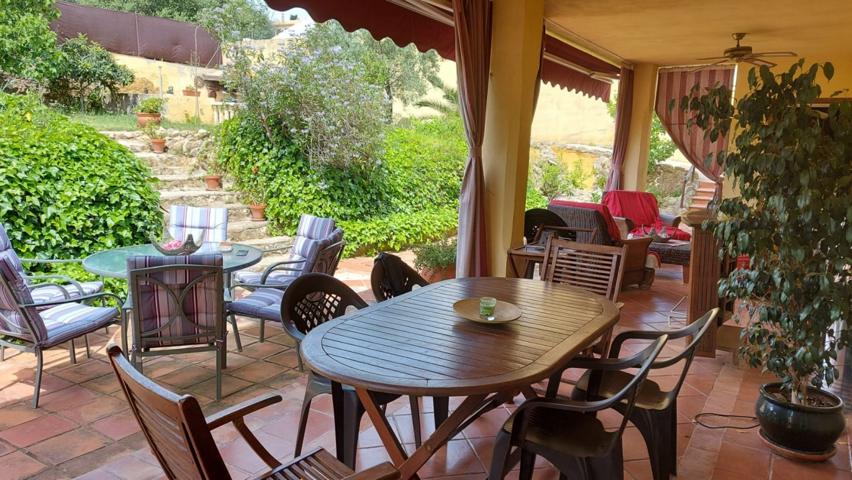 PRECIOSO CHALET CON DOS CASAS EN CUEVAS BAJAS photo 0