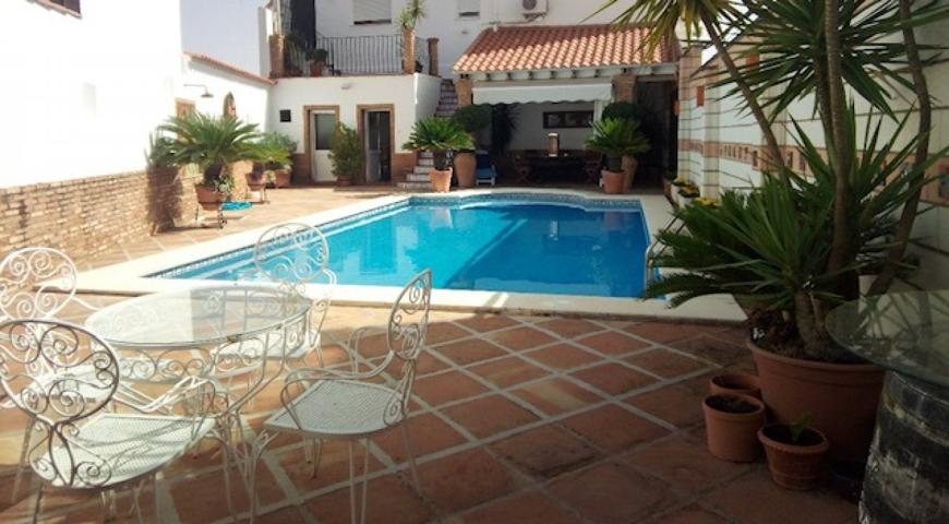 FANTÁSTICA VIVIENDA CON PISCINA photo 0