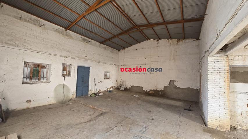 ALMACÉN CON GARAJE A LA VENTA photo 0