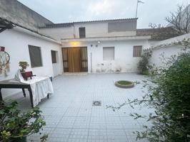 Casa En venta en La Fuencubierta, La Carlota photo 0