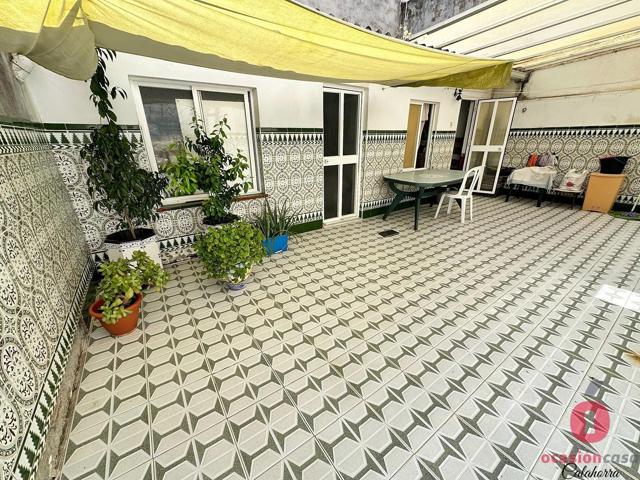 GRAN CASA EN ZONA HESPERIA photo 0