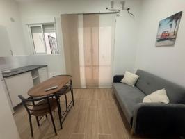 ALQUILER DE APARTAMENTO A UN PASO DE LA ESTACIÓN DE RENFE photo 0
