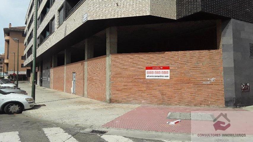 Local En venta en Zaragoza, Zaragoza photo 0