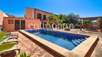 Casa En venta en Calle De L'Alborcer, Urbanizaciones, Gandia photo 0