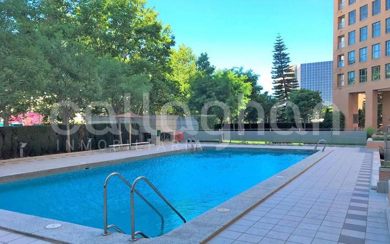 Piso En venta en Avenida Del Professor López Piñero, Quatre Carreres, València photo 0