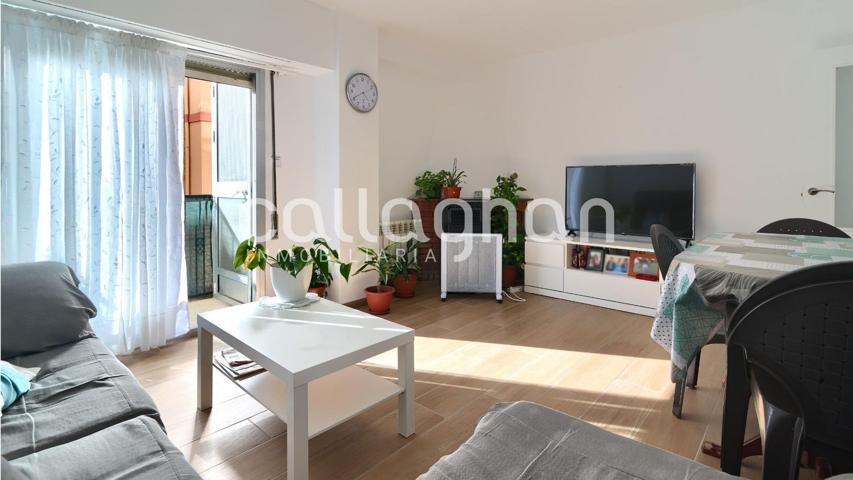 Piso En venta en Calle Cervantes, Requena photo 0