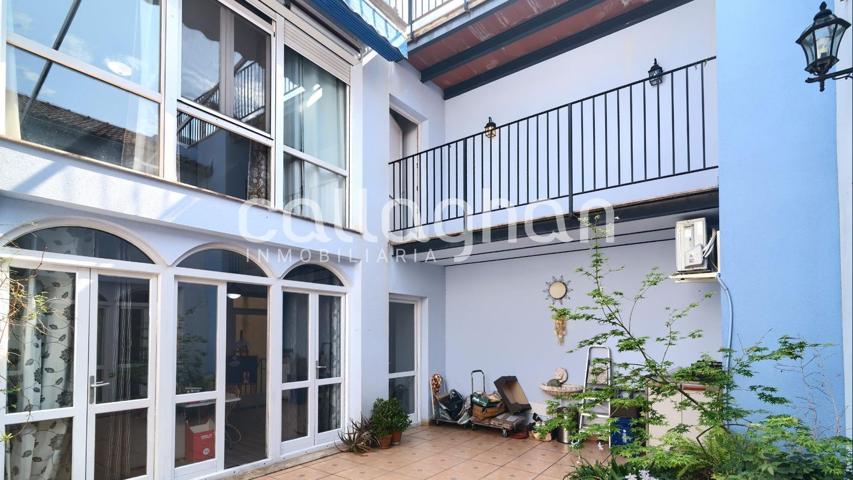 Unifamiliar Pareada En venta en Casc Urbà, Alzira photo 0