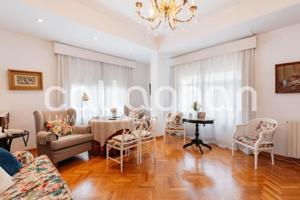 Piso En venta en Ciutat Vella, València photo 0