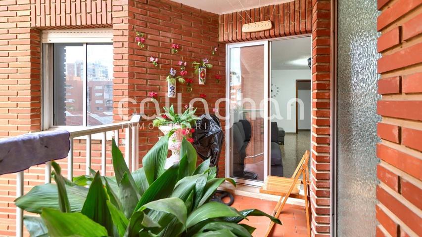 Piso En venta en Calle De Fuencaliente, Camins Al Grau, València photo 0