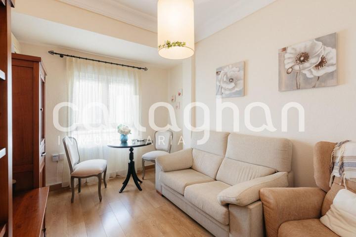 Piso En venta en Calle De Montitxelvo, Quatre Carreres, València photo 0