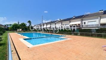 Unifamiliar Pareada En venta en Avenida De La Mar, Park Nord - Casona, Gandia photo 0